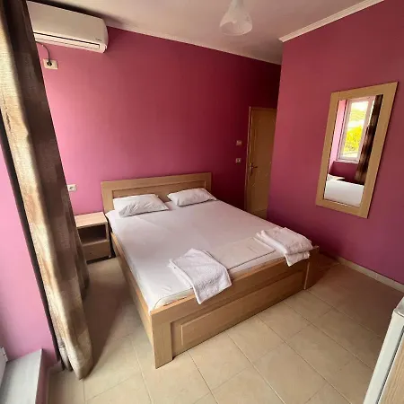 Himara City Hotel 3*