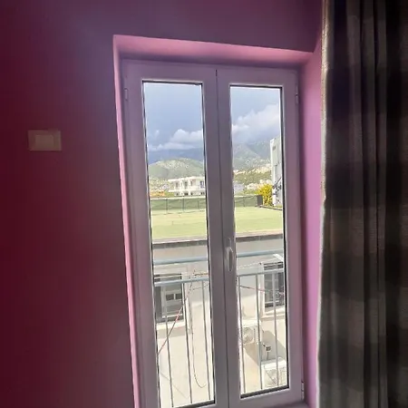 Hotel Himara City Hotel